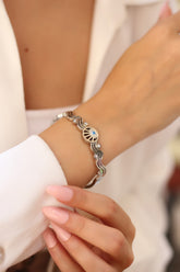 Bracciale in madreperla e zirconi